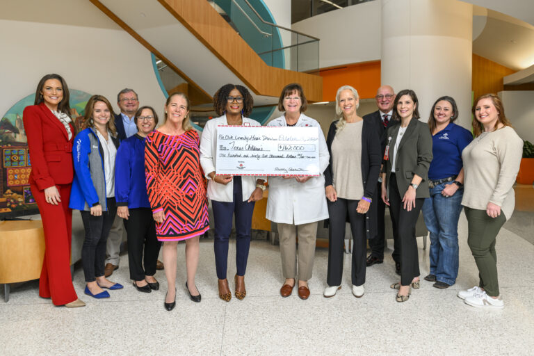 Pin Oak Charity Horse Show Presents $162,000 Check to Texas Children’s Hospital