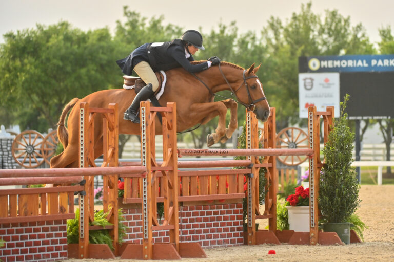 Nada Wise and Mindy Coretz Claim Hunter Derby Victories at Pin Oak Charity Horse Show