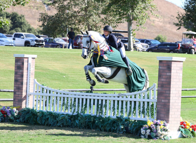 Taryn McEntire and Crunch K Claim Victory in CPHA Foundation 21 and Under Medal Final at Blenheim Summer Festival